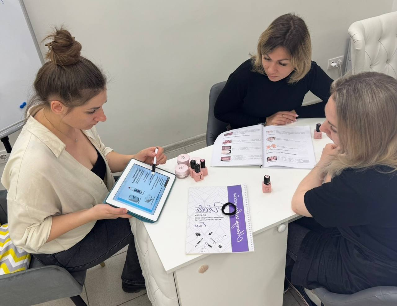 Ускоренный курс маникюра